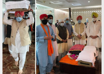 Hardeep Singh Puri receives 3 Swaroop of Sri Guru Granth Sahib