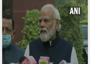 PM Modi Directed Officials To Work Closely With State Governments And Asked To Create Awareness About The Air Borne Behaviour Of The Virus (Photo Credit: ANI)