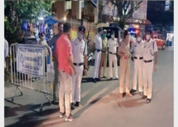 Police at the Checkpost (Photo Credit: OpIndia)