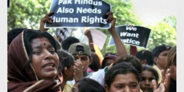 Hindus Protesting in Pakistan (Photo Credit: OpIndia)