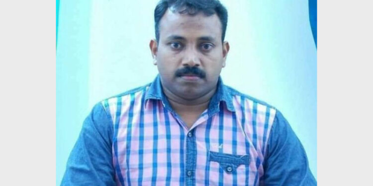 P K Anas, a constable in Kerala police, was suspended for leaking information of RSS-BJP leaders to PFI-SDPI terrorists