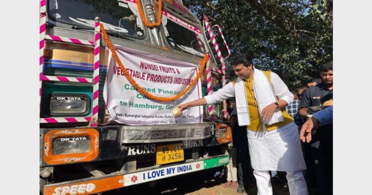 Chief Minister Biplab Kumar Deb flagging the first consignment of 40 MT canned pineapples to Germany (Photo Credit: enewstime)