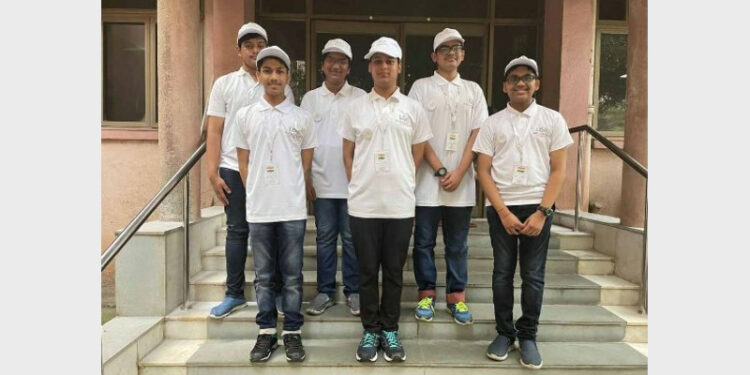 The students who got the top honours at the International Junior Science Olympiad