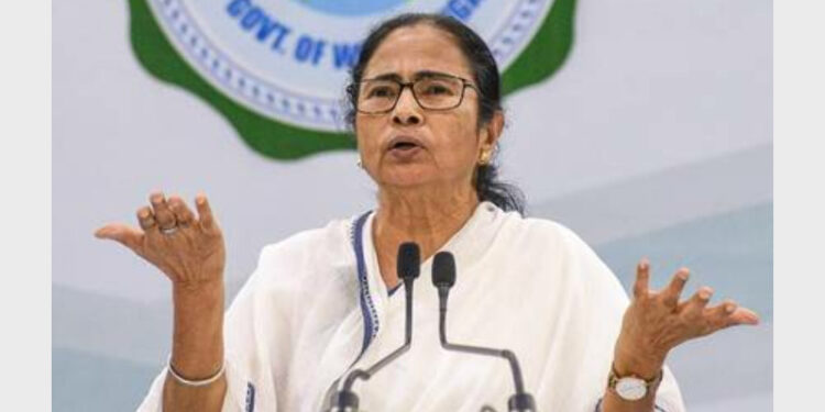 Mamata Banerjee called for a new front with all the regional parties (Photo Credit: The Hindu Business Line)