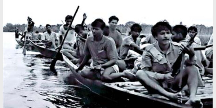 Mukti Bahini fighters navigating the rivers during the 1971 war. Photo Prothomalo