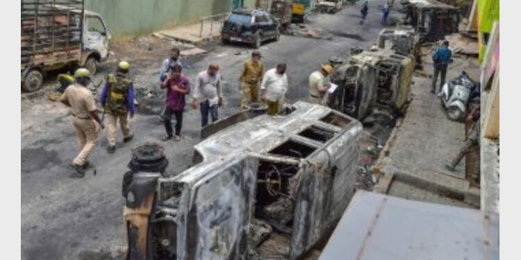 The jihadi mob burnt several shops and heavily damaged many vehicles belonging to the Hindu community (File)