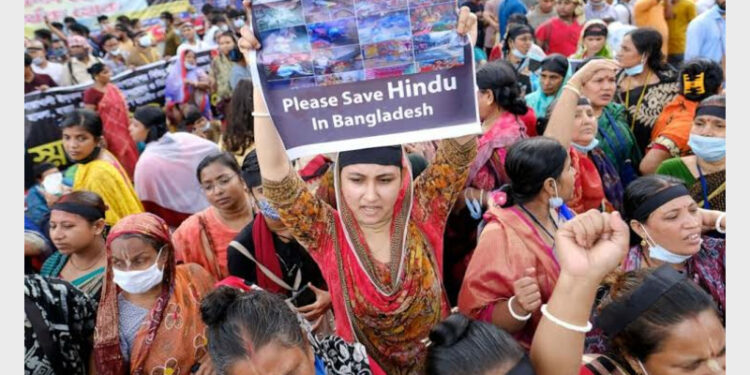 At Least 9000 Hindu families were forced to leave Bangladesh by Muslim radicals in 2021, which is five times higher than the previous year (File)