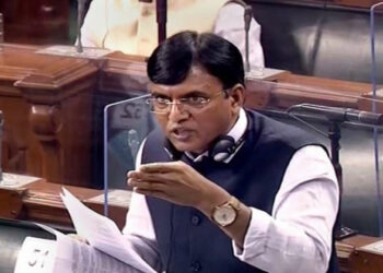 Centre slammed the opposition for politcising the oxygen shortage issue during the crisis (Photo Credit: India Tv News)