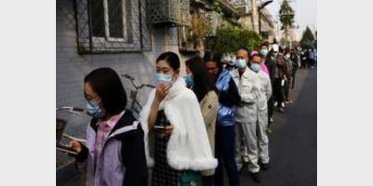 CCP is hell-bent on clamping lockdown and residents cannot leave their homes even for a whiff of fresh air (File)