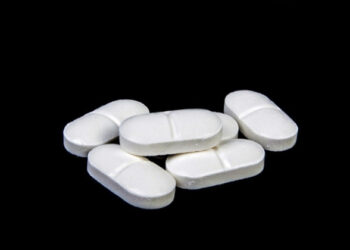 The advice was issued in response to growing concerns that some immunisation centres advise children to take three paracetamol 500 mg tablets after receiving the COVID vaccine (File)