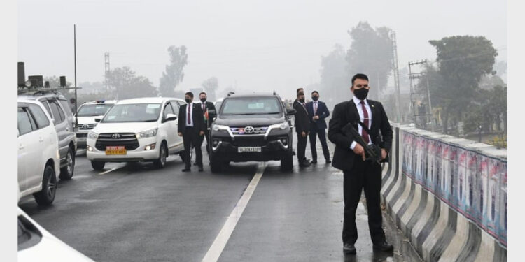 Prime Minister Narendra Modi's convoy was stuck for 15-20 minutes due to a road blockade in Punjab's Ferozepur (File)