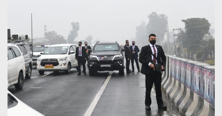 Prime Minister Narendra Modi's convoy was stuck for 15-20 minutes due to a road blockade in Punjab's Ferozepur (File)