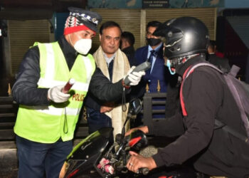 Police conducting a breath analyser test in the presence of CM Himanta Biswa Sarma (File)