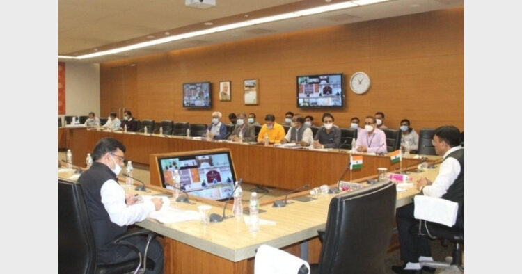 Union Health Minister Mandaviya interacting with State Health Ministers, Principal Secretaries, Additional Chief Secretaries of States/UTs to review the public health preparedness to Omicron and national COVID-19 vaccination (File)