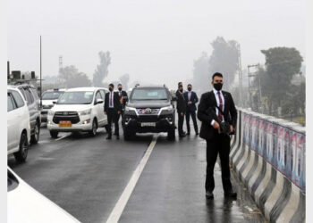 PM was stuck on a flyover for 15-20 minutes, which was a major lapse in the security of the Prime Minister (Photo Credit: ANI)
