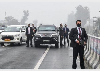 The five-member committee will inquire into the issue of PM Mondi's security breach, and the court stayed all existing inquiries into the matter (Photo Credit: India Tv News)