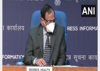 Dr VK Paul briefing media on Omicron (Photo Crdit: ANI)