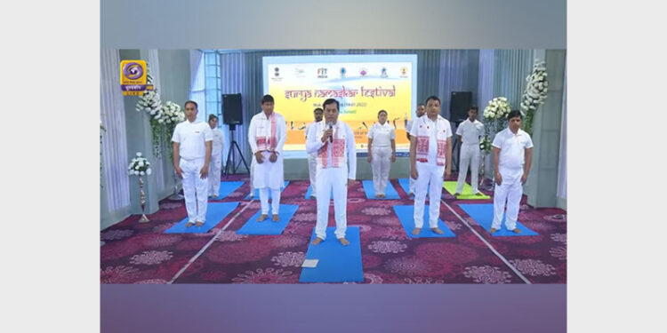 Many leading Yoga Masters and Yoga enthusiasts from all over the world joined in this virtual event, demonstrated Surya Namaskar and shared their views on Surya Namaskar (Photo Credit: Doordarshan)