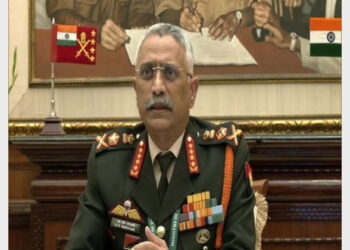 Army chief Gen Naravane addressing a press conference (File)