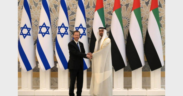 Israel President Isaac Herzog with Abu Dhabi Crown Prince Sheikh Mohammed bin Zayed Al Nahyan at the Al Watan presidential palace (Photo Credit: The Jerusalem Post)