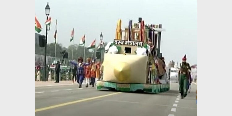 Ministry of Textiles tableau at Republic Day parade (Photo Credit: ANI)