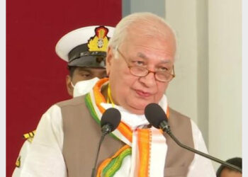 Kerala Governor alleged hijab issue as a political controversy and a move to prevent Muslim girls from availing a proper education (Photo Credit: Times Now)