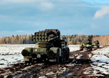 Russian forces near Ukraine returning to bases will begin returning to "permanent bases" after completing exercises, said reports citing the Defense Ministry in Moscow (Photo Credit: The Moscow TImes)