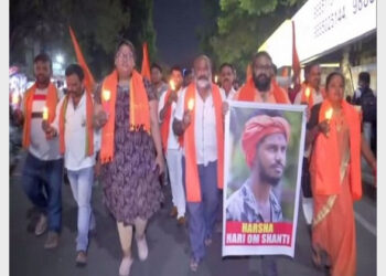 VHP, Bajrang Dal's 'Mashal Rally' in Hyderabad over Bajrang Dal activist's murder (Photo Credit: ANI)