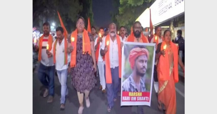 VHP, Bajrang Dal's 'Mashal Rally' in Hyderabad over Bajrang Dal activist's murder (Photo Credit: ANI)