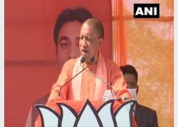 CM Yogi Adityanath addressing in a election rally (Photo Credit: ANI)