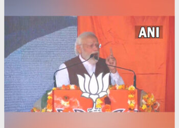 PM Modi addressing in a rally in Abohar (Photo Credit: ANI)