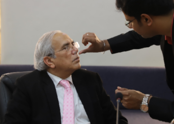 Dr. MC Mishra, Ex Director, AIIMS, Delhi wearing Naso95 (Photo Credit: India Science Wire)