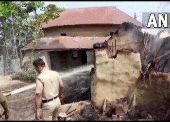 Eight people have been burnt to death in the Rampurhat area of West Bengal's Birbhum on Tuesday after a mob allegedly set houses on fire following the killing of Trinamool Congress leader Bahadur Shaikh