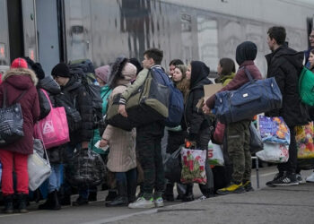 The humanitarian corridors will allow the exit of civilians from Mariupol and Volnovakha in south Ukraine (Photo Credit: Associated Press)