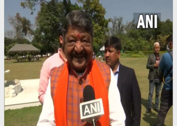 BJP leader Kailash Vijavargiya speaking with ANI on BJP victory in Uttarakhand (Photo Credit: ANI)
