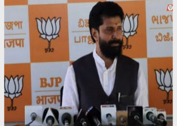 Ravi said the 'Halal meat' system has been designed in a planned way so that the products should be purchased only from Muslims and not others (Photo Source: ANI)