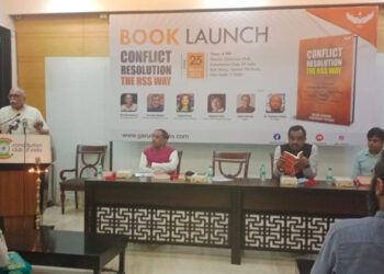 RSS Sah Sarkaryavah Arun Kumar speaking at the book launch of event of 'Conflict Resolution: The RSS Way by Ratan Sharda, Yashwant Pathak' in Delhi (Photo Source: Twitter-@RatanSharda55)