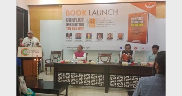 RSS Sah Sarkaryavah Arun Kumar speaking at the book launch of event of 'Conflict Resolution: The RSS Way by Ratan Sharda, Yashwant Pathak' in Delhi (Photo Source: Twitter-@RatanSharda55)