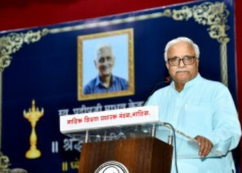 Bhaiyyaji Joshi speaking at the condolence meeting of Late Pradeep Ketkar