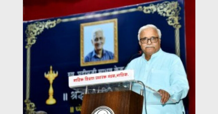 Bhaiyyaji Joshi speaking at the condolence meeting of Late Pradeep Ketkar