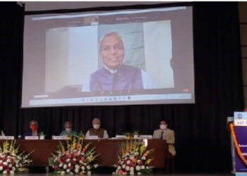Prof. VijayRaghavan addressing the National Seminar on Science Communication by CSIR-NIScPR (Photo Credit: India Science Wire)