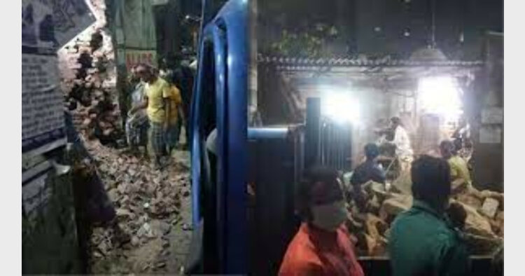 Over 200 Muslims armed with rods, chains, and sticks attacked the ISKCON Radhakanta temple in Dhaka and looted the temple (Photo Credit: OpIndia)