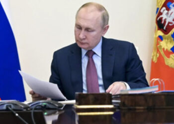 Russia's oil and natural gas exports are very important for the West and has enormous petroleum reserves (Photo Credit: The Economic Times)