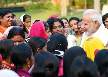 Under the able leadership of PM Narendra Modi, India has entrusted women with responsibilities that they can shoulder (Photo Credit: pmujjwalayojana.com)