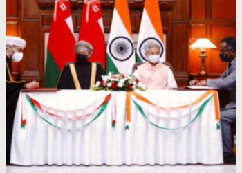 Indian and Oman signing MoU in the presence of Oman's Foreign Minister, Sayyid Badr Hamad Hamood Al Busaidi and External Affairs Minister Dr S Jaishankar (Photo Credit: The Economic Times)
