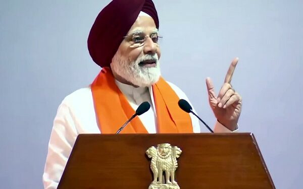 Prime Minister Narendra Modi addressing the Sikh delegation at his residence (Photo Source: ANI)