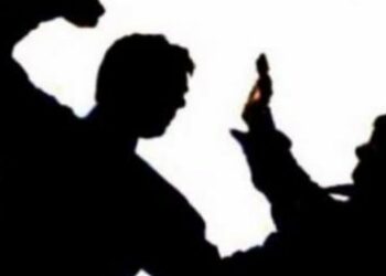 The incident was recorded in a CCTV nearby, in which Shahid and his friends could be seen brandishing swords