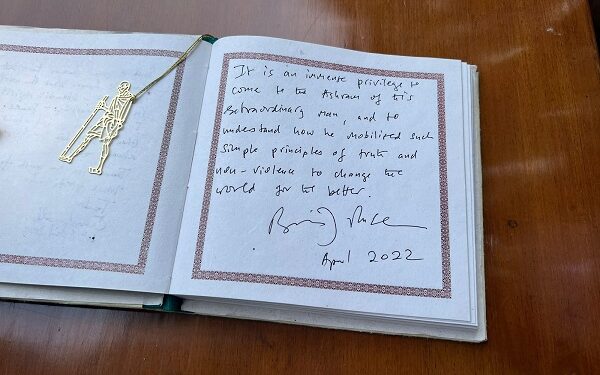 Boris Johnson's message in the visitor's book at the Sabarmati Ashram (Photo Source: ANI)