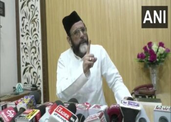 Uttar Pradesh cleric Maulana Tauqeer Raza addresing in a press conference (Photo Source: ANI)