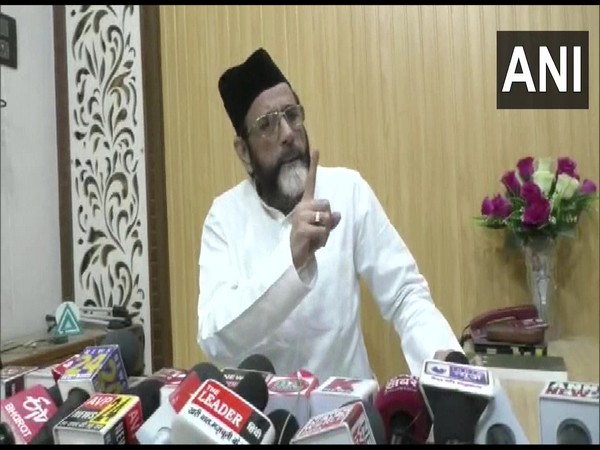 Uttar Pradesh cleric Maulana Tauqeer Raza addresing in a press conference (Photo Source: ANI)
